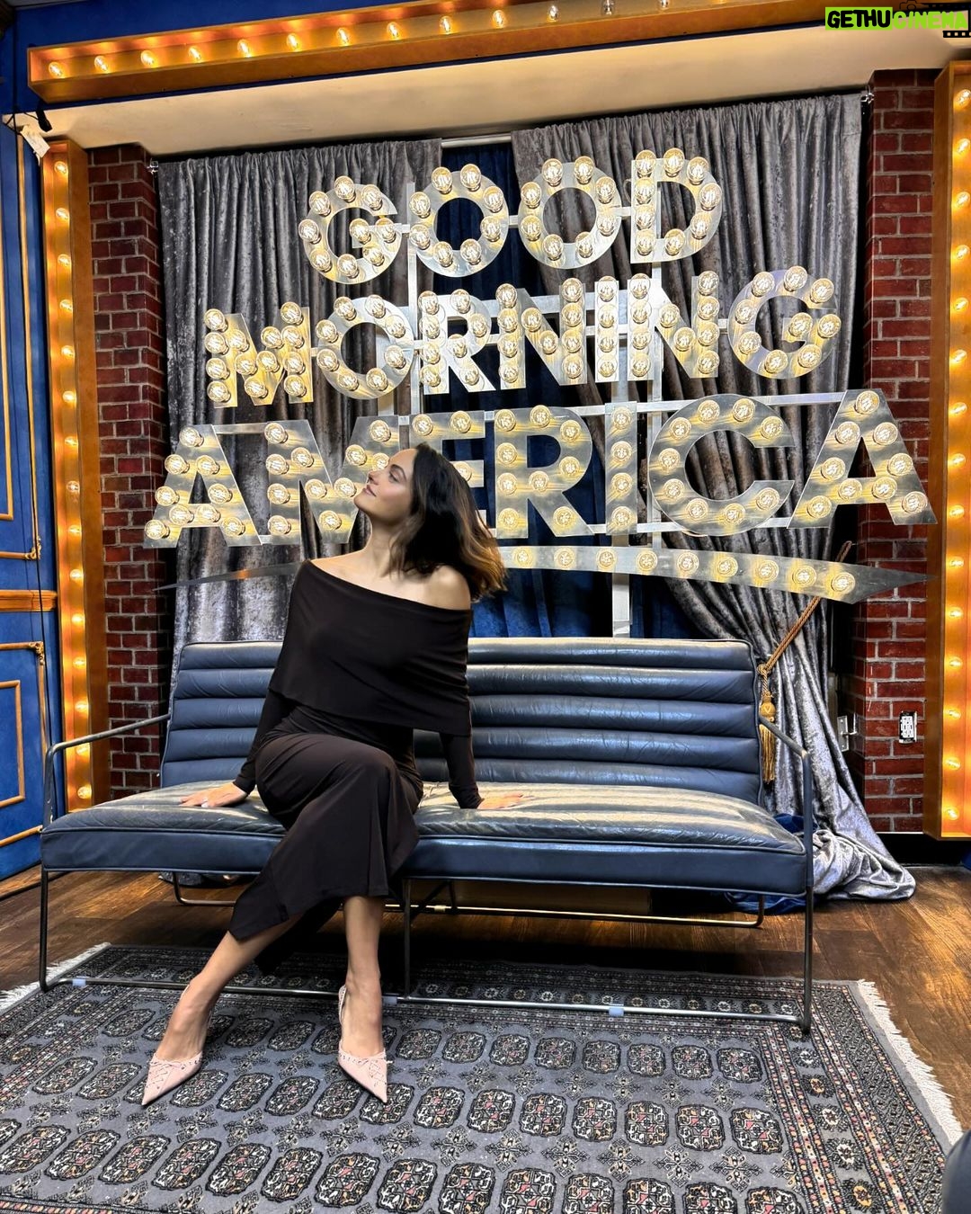 Camila Mendes Instagram - bom dia américa!!!