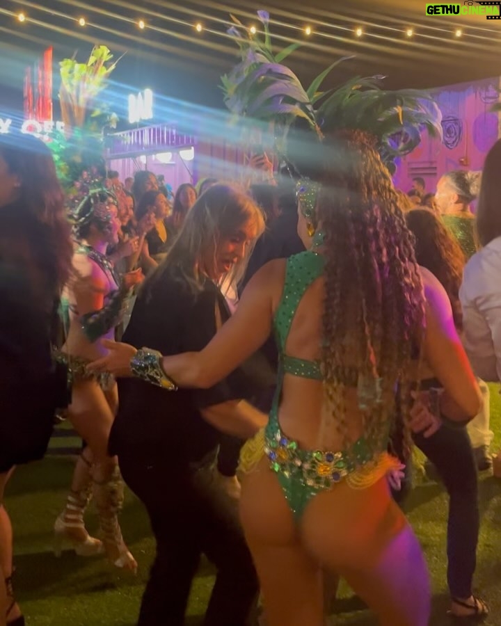 Camila Mendes Instagram - miami screening of música was a vibe 🇧🇷 swipe to the end to watch my mom out-dance everybody at the after party Miami Beach, Florida