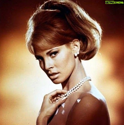 Carmen Electra Instagram - rest in peace to a legendary woman i’ve idolized for a very longtime, Ms. Raquel Welch 🤍 you’ll never be forgotten 🕊 #rip #raquelwelch #restinpeace