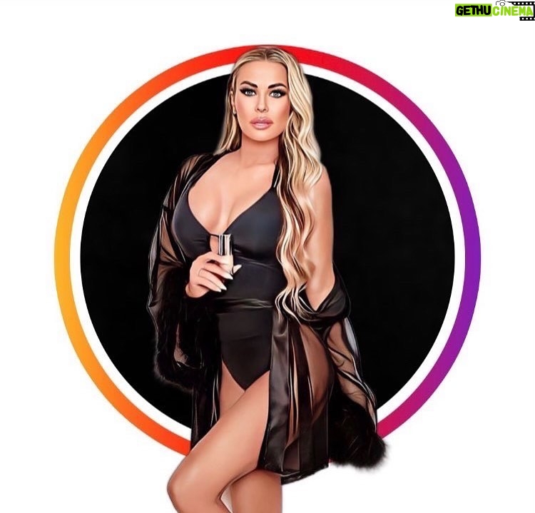 Carmen Electra Instagram - another amazing drawing made for me! 🥰❣️ send me all your artwork! @photoartyou