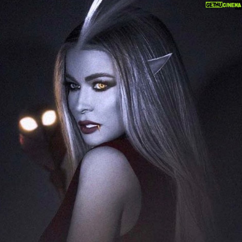 Carmen Electra Instagram - #vampireelectra 🖤 eda the owl lady vibes! @theimaginativehobbyist #edatheowllady #theowlhouse #october #vibes #halloween #spooky #costume Link In Bio