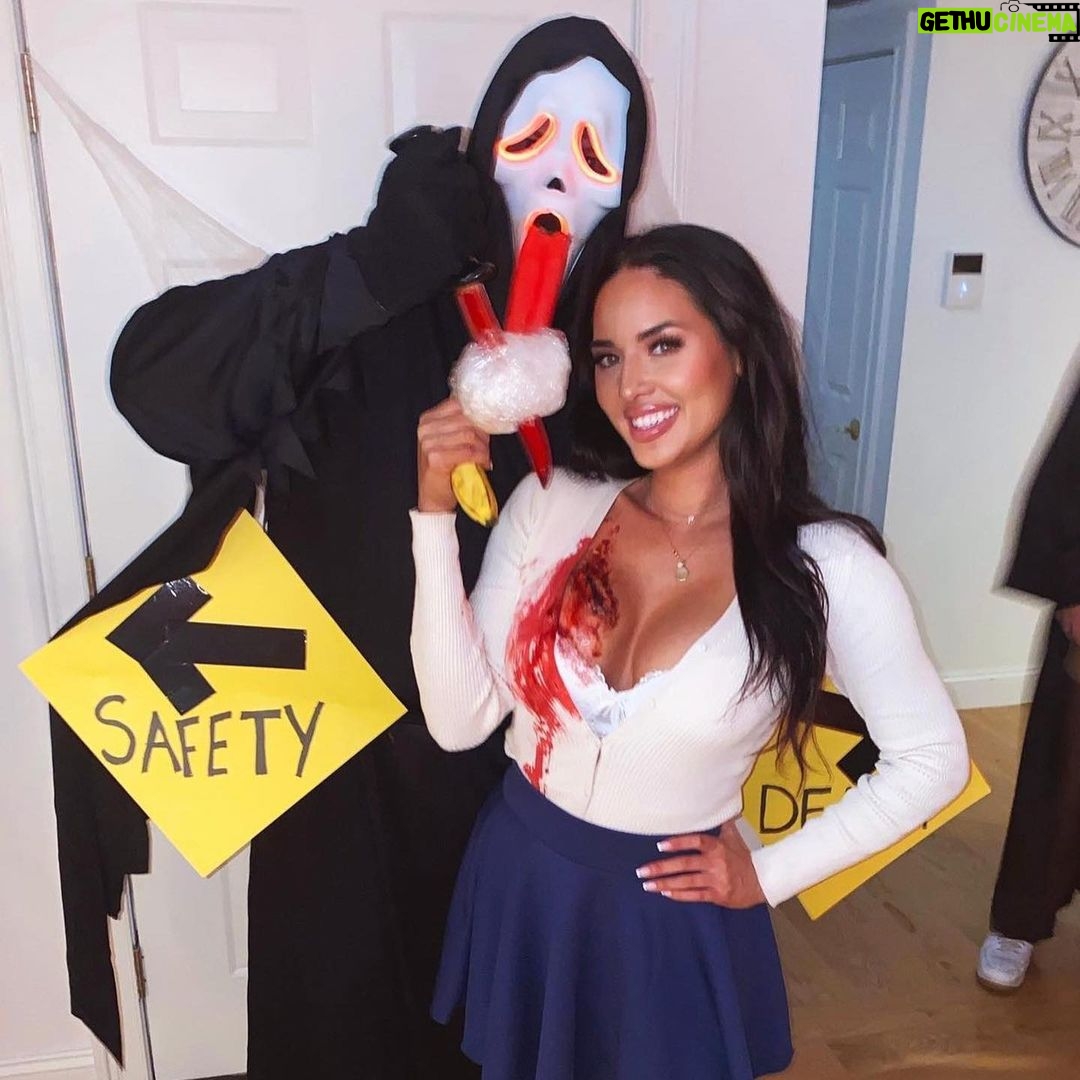 Carmen Electra Instagram - happy halloween! 🎃🖤 you all killed halloween this year with your electric costumes 😏⚡️ #halloween #carmenelectra #costume #spooky #horror #happyhalloween #scarymovie #baywatch #scream