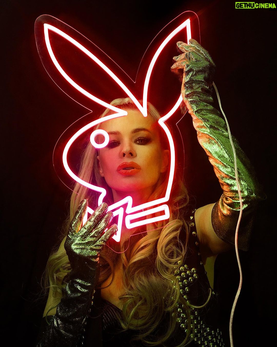 Carmen Electra Instagram - From my shoot with the queen 👸@carmenelectra for @reservedmagazine with @moidariandarling makeup, @stuntzbeauty hair, @jamesmr_style stylist, @ericacornwall production @daveshuten @galpinautosports location, @britneytokyo nails, #jamienelson #beautyphotography #carmenelectra #playboy #neonsign