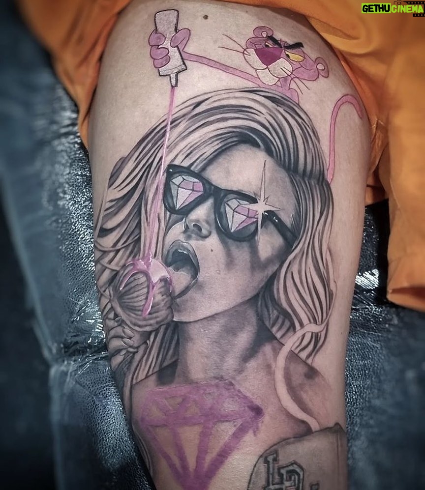 Carmen Electra Instagram - The sauce π€πΌπ @leeaustentattoos #drip #london #tattoo #pink #portrait TY