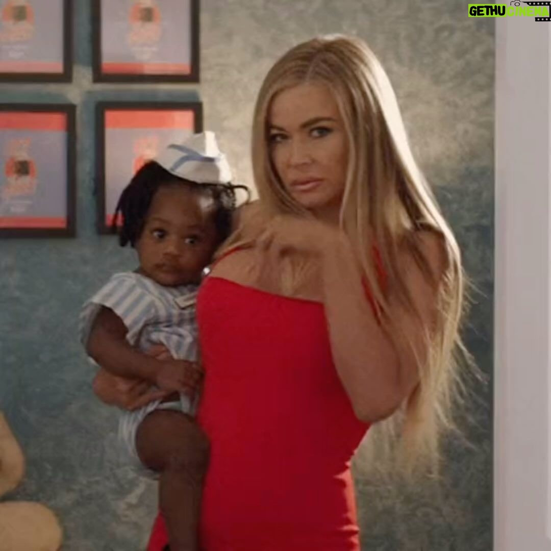 Carmen Electra Instagram - #Roxanne ❤️ #GoodBurger2 🍔 #CarmenElectra #GoodBurger #Paramount #Nickelodeon
