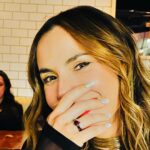 Carolina Gaitán Instagram - Un hilo rojo invisible conecta a aquellos que están destinados a encontrarse, sin importar tiempo, lugar o circunstancias. El hilo se puede estirar o contraer, pero nunca podrá romperse. Dije SÍ! ❣️💍 An invisible red thread connects those who are destined to meet, regardless of time, place, Or cirumstance. The thread may stretch or tangle, but will never break. I said YES!❣️💍