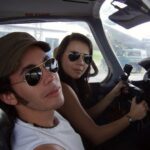 Carolina Gaitán Instagram - En el #diadelpiloto se vuela! Feliz día pilotos de mi vida: Mi Papá 👨🏻‍✈️ Mi Mamá🧑🏻‍✈️ Mi Hermano 😇 Mi 🖤! #happypilotsday 👨🏻‍✈️🧑‍✈️ y feliz día a todos los pilotos que me leen!!! Flying high