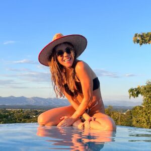 Carolina Gaitán Instagram - COLOMBIA🫶🏻🫶🏻🫶🏻🫶🏻🫶🏻 #nonefilters