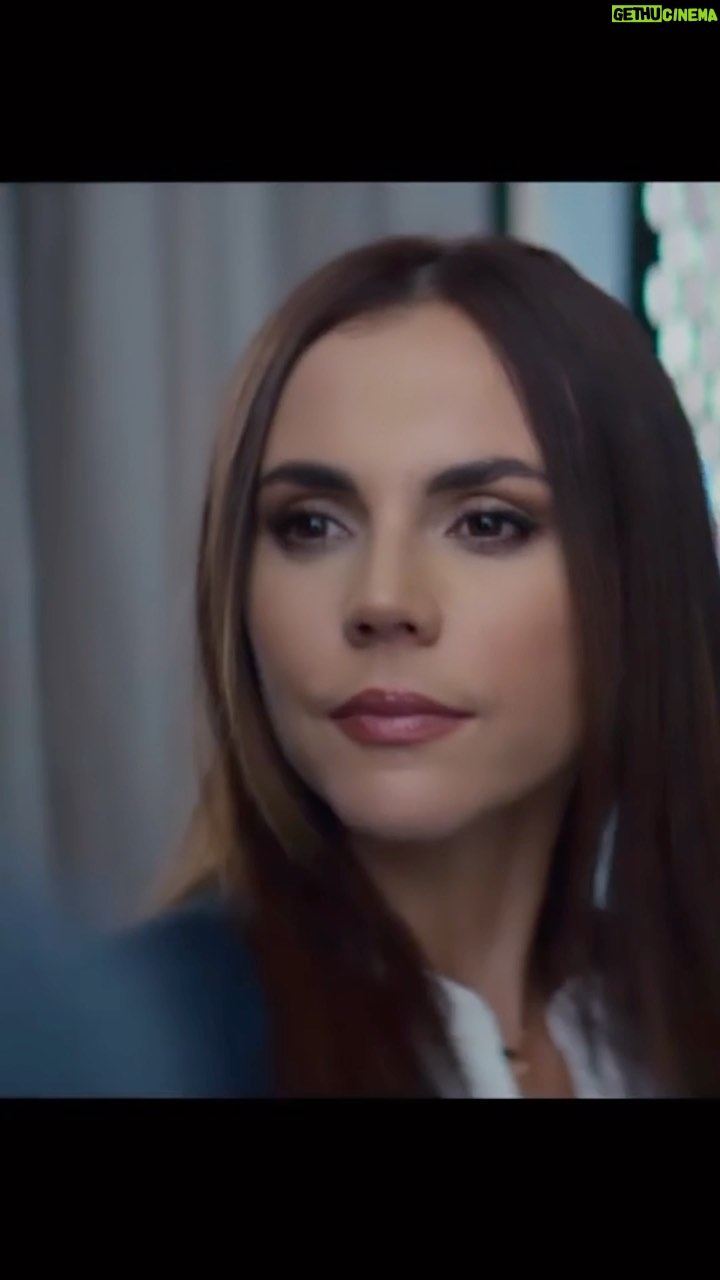 Carolina Gaitán Instagram - #tbt #juanpisgonzalezlaserie #camilabenavidez #cams @netflixlat Les gusta este personaje? 🩶