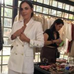Carolina Gaitán Instagram – Empezando a habitar otra piel. 
🩶🩶 Bogotá, Colombia