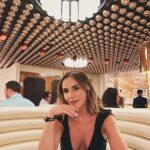 Carolina Gaitán Instagram - Que la banda sonora del 2024 sean tus pensamientos poderosos cargados de salud, armonía, amor, unión, abundancia y creatividad. Que la magia siempre esté presente, que veas los desafíos como parte esta aventura fantástica que hoy empieza! 🌟🧜🏻‍♀️🍾🩷 May the soundtrack of 2024 be your powerful thoughts full of health, love, union, abundance and creativity. May the magic always be present, may you see the challenges as part of this fantastic adventure that begins today! FELIZ 2024!!! 🩷🧜🏻‍♀️🍾 Altamar