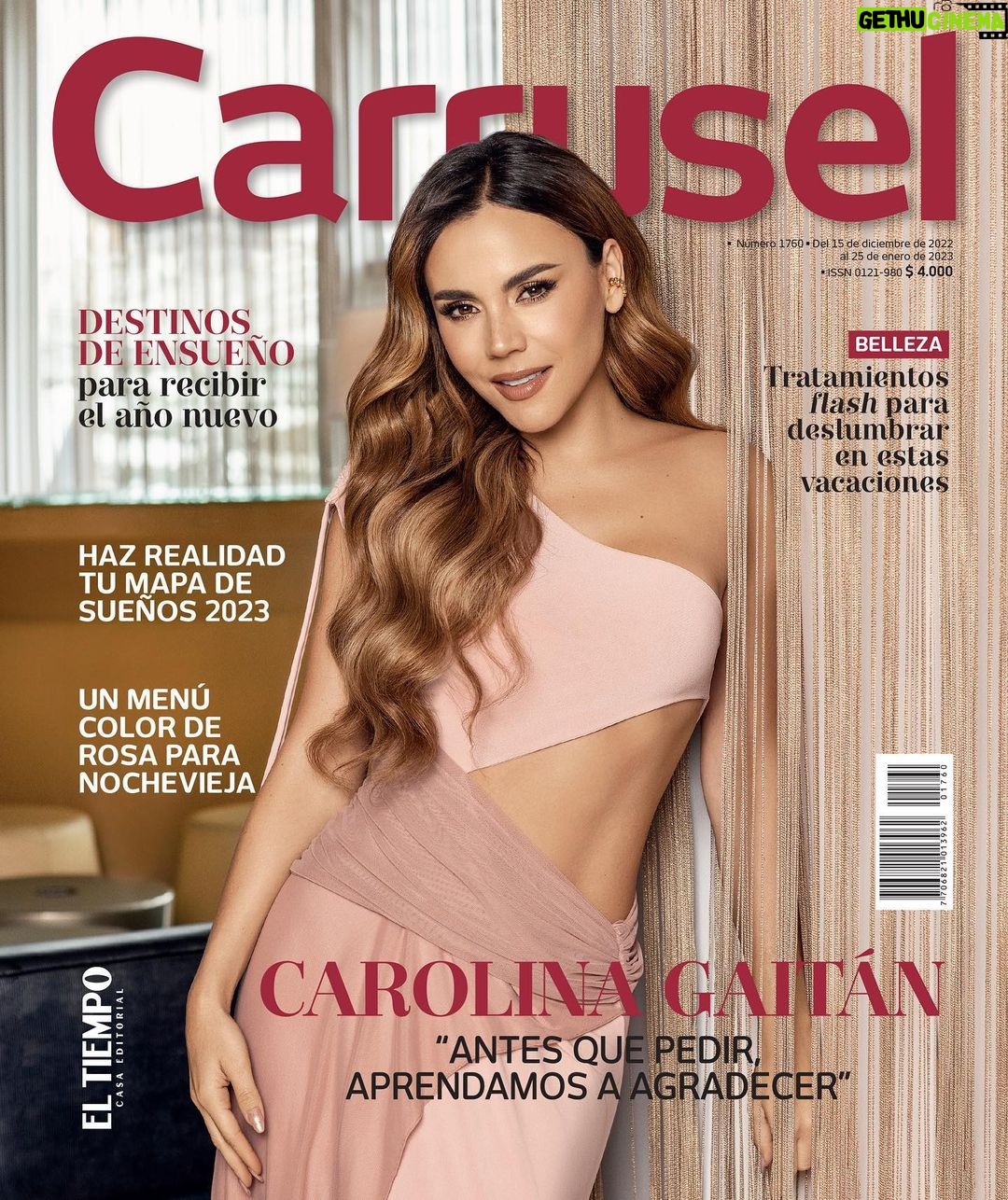 Carolina Gaitán Instagram - Gracias @revistacarrusel por una portada de ensueño para cerrar este año tan mágico con gratitud absoluta! Mucho amor vuela! Equipo maravilloso aquí: Producción y Styling: @pausan2015 Entrevista y redacción: @nadynemillan Fotones por: @hernanpuentes @davidramosphoto Hair and Make Up: @danibastidas_ PR: @alexandercubillos Asistente de producción: @iamandresalas ⭐️⭐️⭐️⭐️⭐️⭐️⭐️⭐️ So much gratitude @revistacarrusel for this gorgeous cover! What a great way to start closing this magical year! Mucho amor vuela!⭐️⭐️⭐️⭐️⭐️