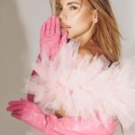 Carolina Gaitán Instagram - Con tanto por crear para qué copiar? 🧠🧠With so much to create, why copy?⚡️ #creatyourworld ⚡️ DREAM TEAM🌈 📸: @delvecchio21 MUAH: @malejocangrejo STYLING: @iviramirezstylist Colombia