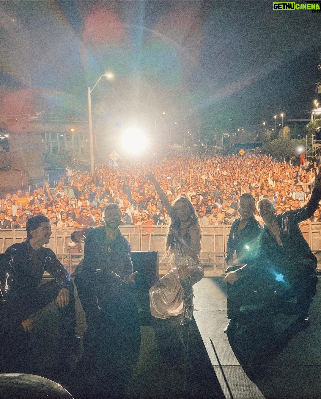 Carolina Gaitán Instagram - Medellín TE AMO!!! Medellín, Antioquia