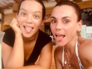 Carolina Gaitán Instagram - Desde siempre y para siempre! Te adoro hermana de esta y muchas vidas! ❤️ Since ever and for ever! Love U sister of this and many lives! 
@nataliareyesg 👭🏽❤️ Carolina Gaitán y Natalia Reyes Gaitán. Not a coincidence!!!