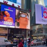 Carolina Gaitán Instagram - Hola #timessquare soy latin@ y represento a muchos que seguimos soñando con un mercado americano más inclusivo! Gracias @latinplug !!!🗽 ❤️ @mun_entertainment 🗽❤️💥💥💥💥💥Hi #timessquare I'm Latin@ representing many of us❤️ still dreaming about a more inclusive market. Here we are!!!❤️🗽 Thanks @latinplug ❤️🗽 #lagaitamusica #carolinagaitan Times Square