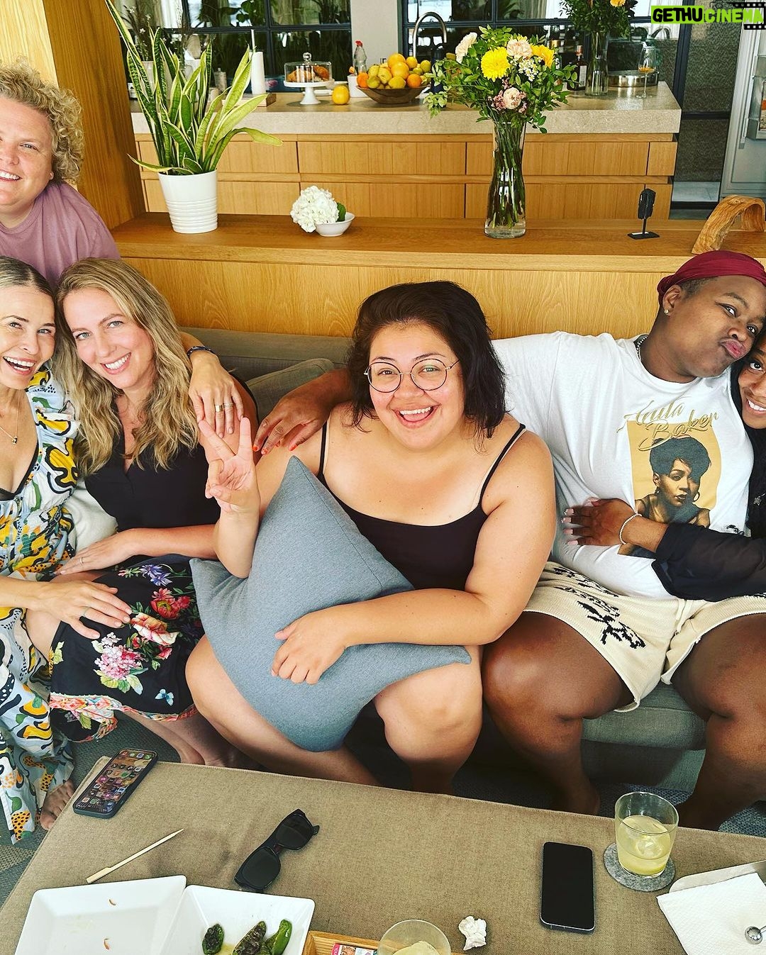 Chelsea Handler Instagram - Just out here minding my own business waiting for someone to come and pluck me. Mallorca
