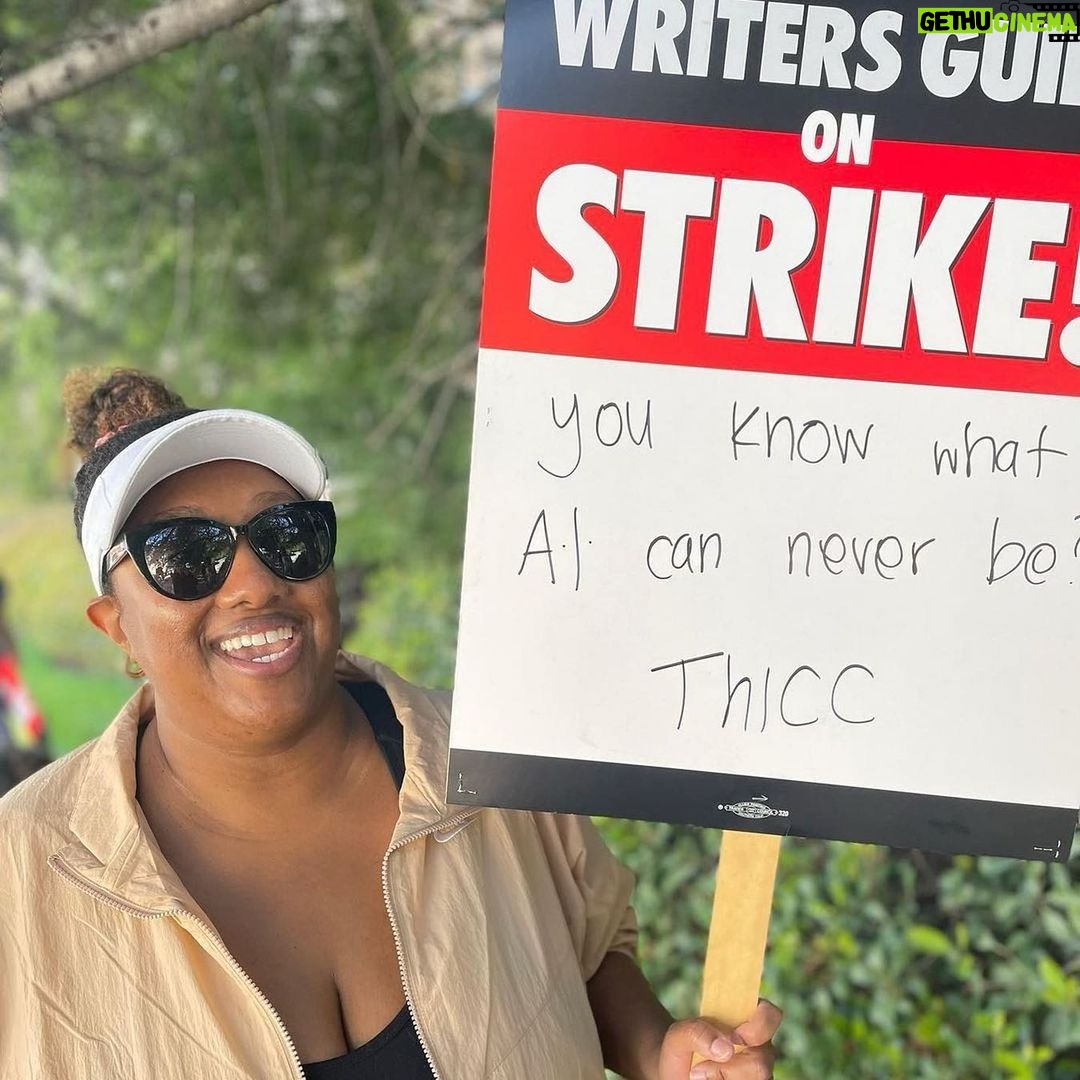 Chelsea Handler Instagram - I stand with the writers of the @writersguildwest & @wgaeast and support the strike! Head to WGAcontract2023.org to see how you can help!