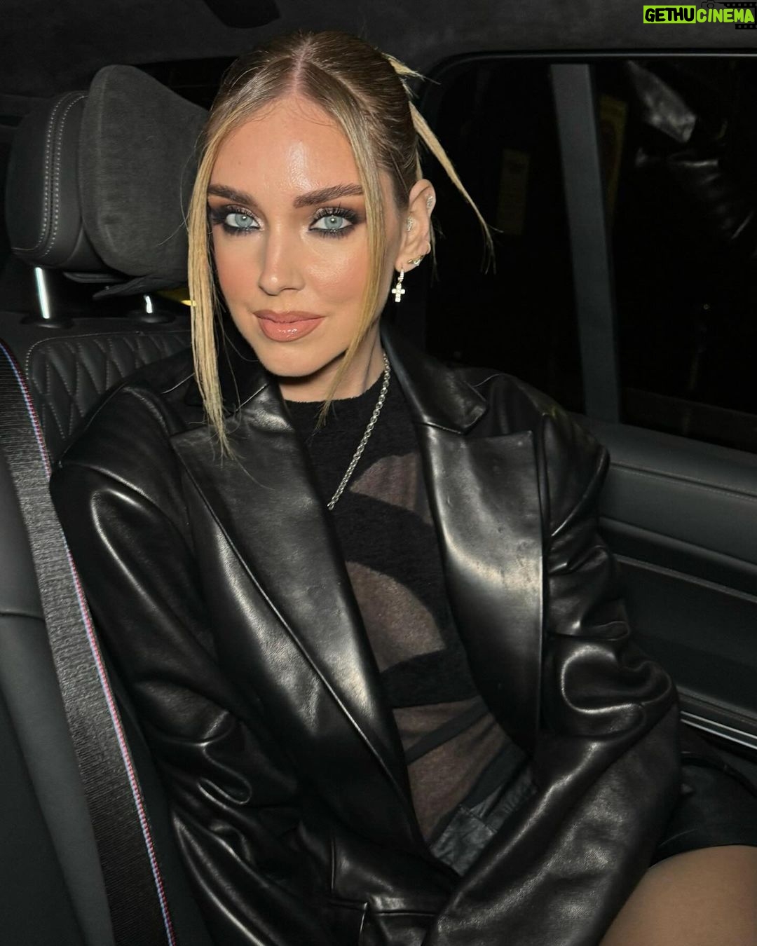 Chiara Ferragni Instagram - Friday night ✨ Milan, Italy