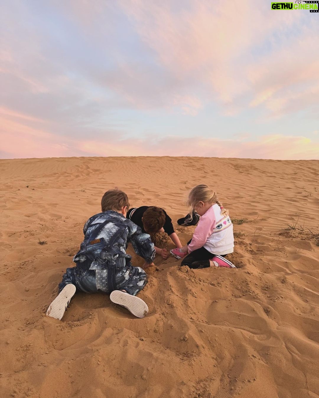 Chiara Ferragni Instagram - A night in the desert 🌵 Dubai, United Arab Emirates