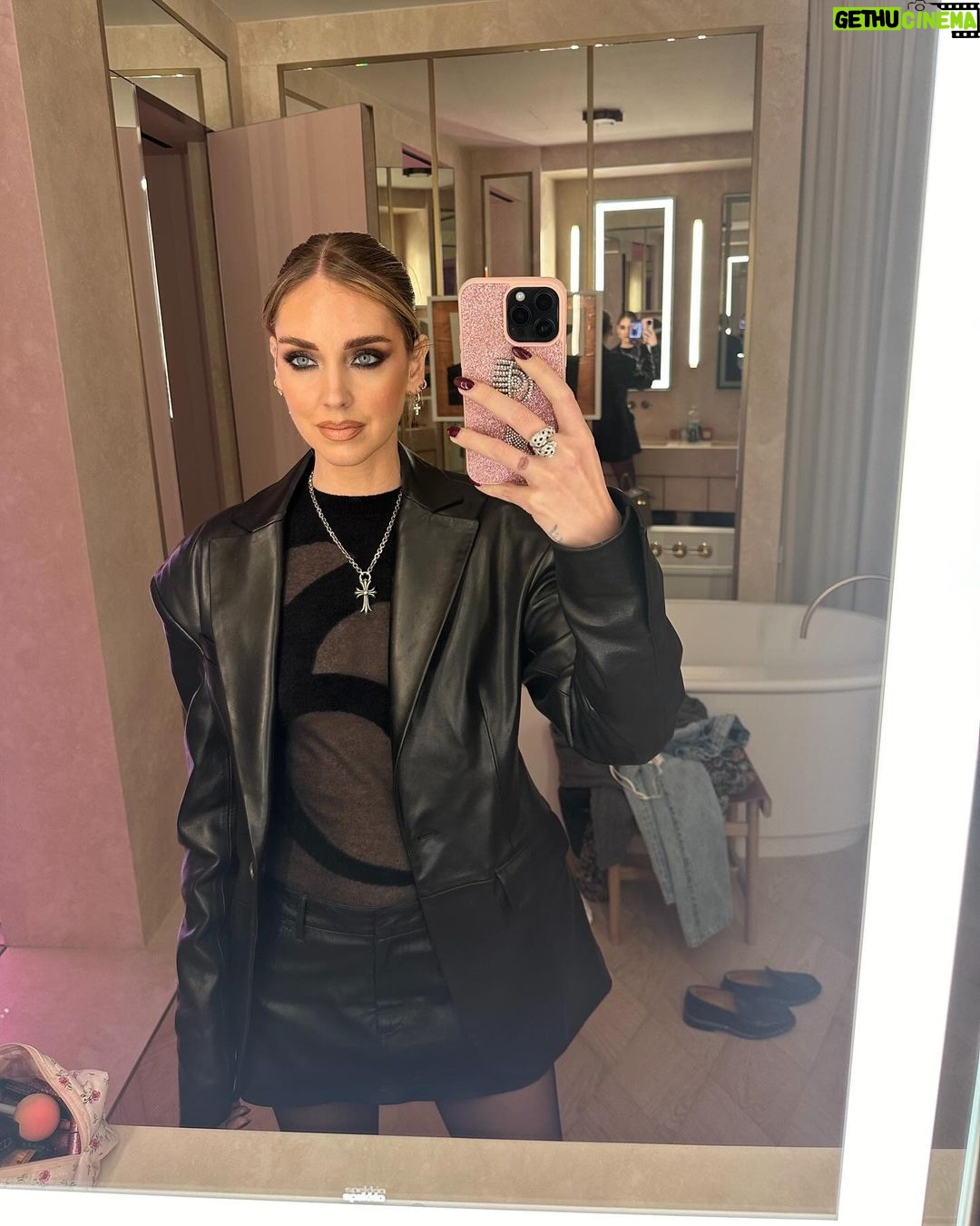 Chiara Ferragni Instagram - Friday night ✨ Milan, Italy