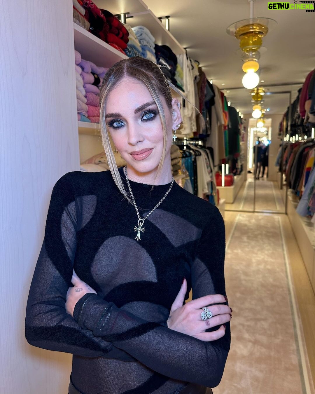 Chiara Ferragni Instagram - Friday night ✨ Milan, Italy
