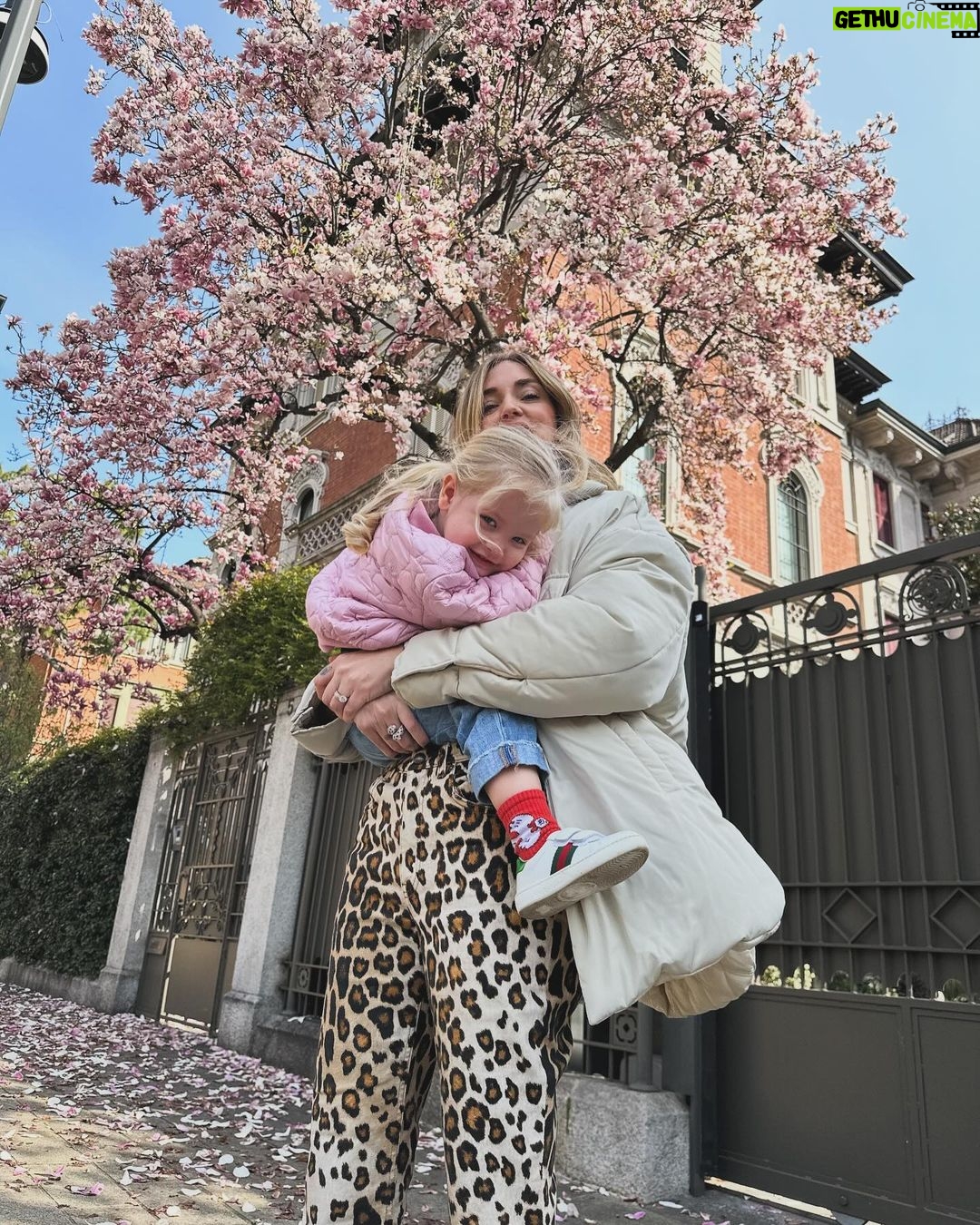 Chiara Ferragni Instagram - It’s Spring time amore mio 🌸 Milan, Italy