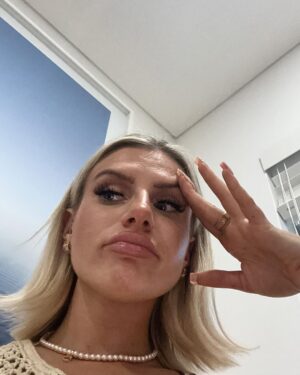 Chloe Burrows Instagram - Sunday Sydney selfies x