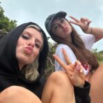 Chloe Burrows Instagram - Possibly THE most wholesome day we’ve EVER had 🤣🫶🏼✨ Big up Omar for being our best dressed tour guide ever xxxxx Blue Mountains National Park