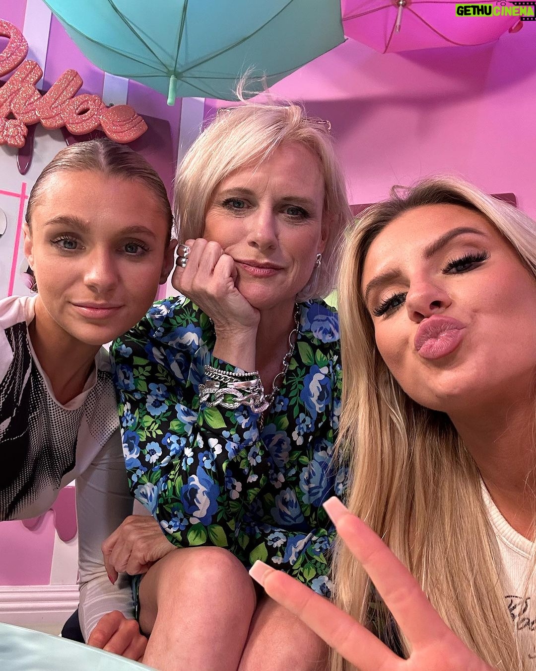 Chloe Burrows Instagram - FINALLY HAD MY MUM AND SIS ON THE POD!!!!!!! @bridieburrows Link in bio for my fav ep ever 😠🥰