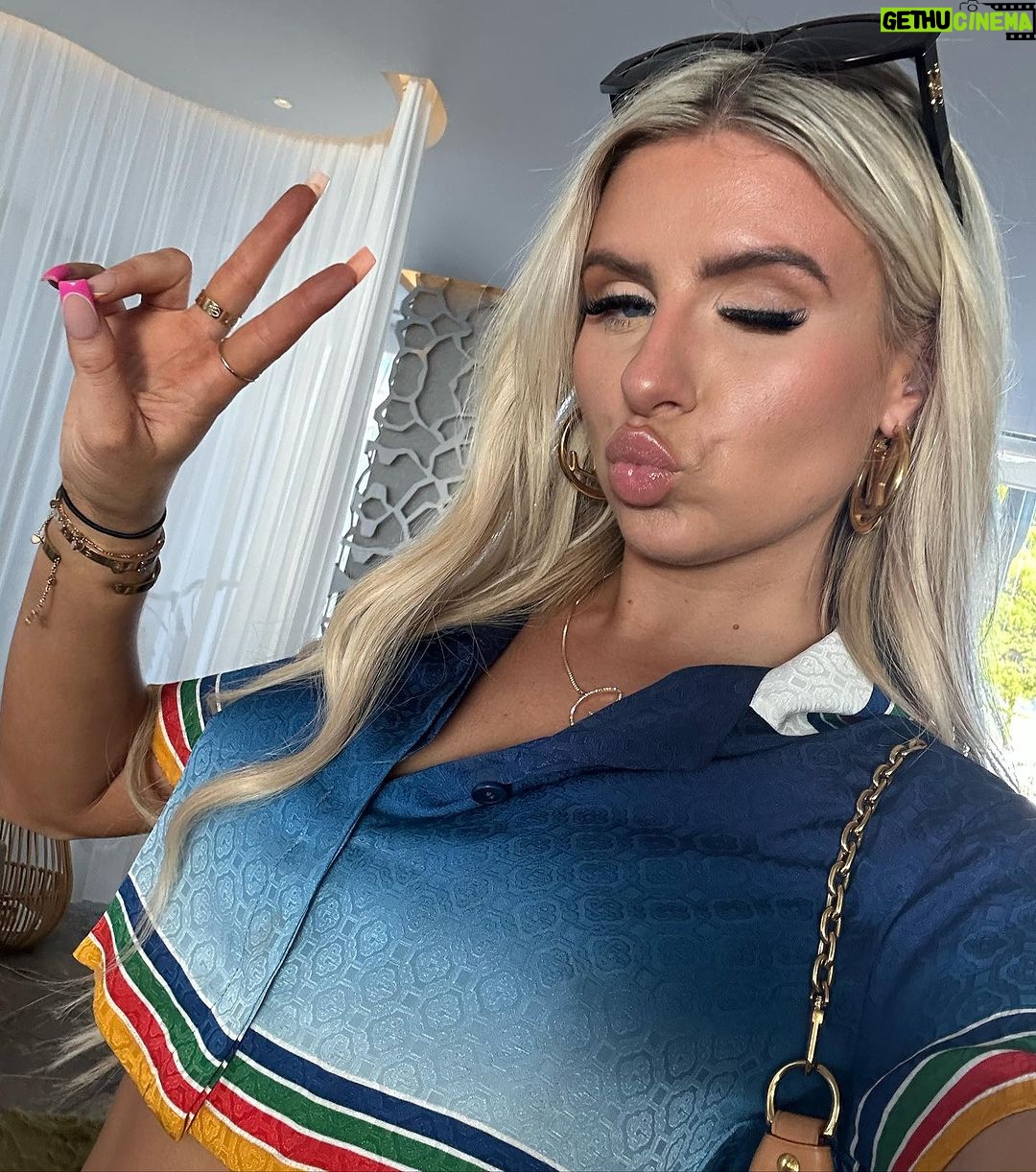 Chloe Burrows Instagram - I miss holidaiiiii xxxxx where to next!! Ibiza, Spain
