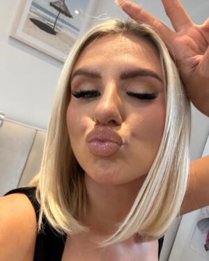 Chloe Burrows Instagram - Some piccies from my phone (mainly of me) x