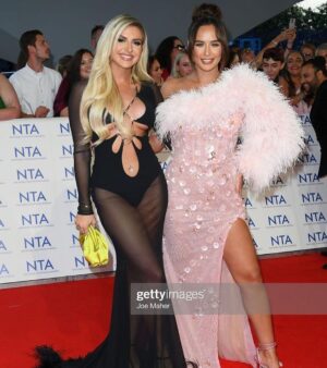 Chloe Burrows Instagram - The funnest night at the NTA’s with @pixibeauty 💖 

Styled by @violettafanciesyou assisted by @em.youn 
Hair by @hadleyyatessalon 
Make up by @selinabassi 
Best glam team evaaaaaaa 💅

@laraheems_jewellery for the jewelz 
@belisshofficial bag
@giuseppezanotti shoes 
@theattico dress

❤️