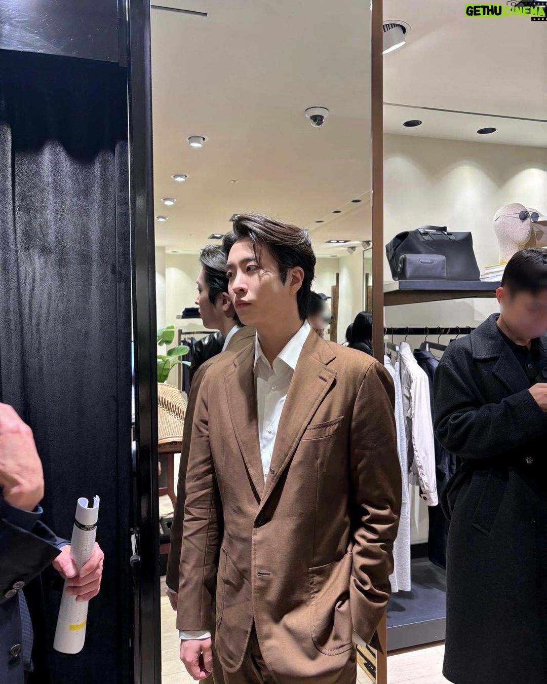 Choi Young-jae Instagram - #Brioni @brioni_official 😁