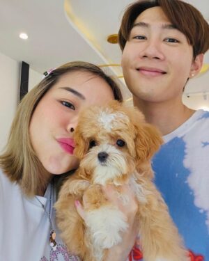 Chonlathorn Kongyingyong﻿ Instagram - Happy Birthday, let’s travel the world together 🌏❤️