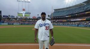 Chris Tucker Instagram - Last week I had the honor of throwing out the first pitch at the Dodgers Game, in LA.