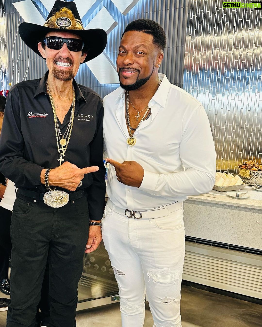 Chris Tucker Instagram - Got a picture with the King today, Mr. Richard Petty!