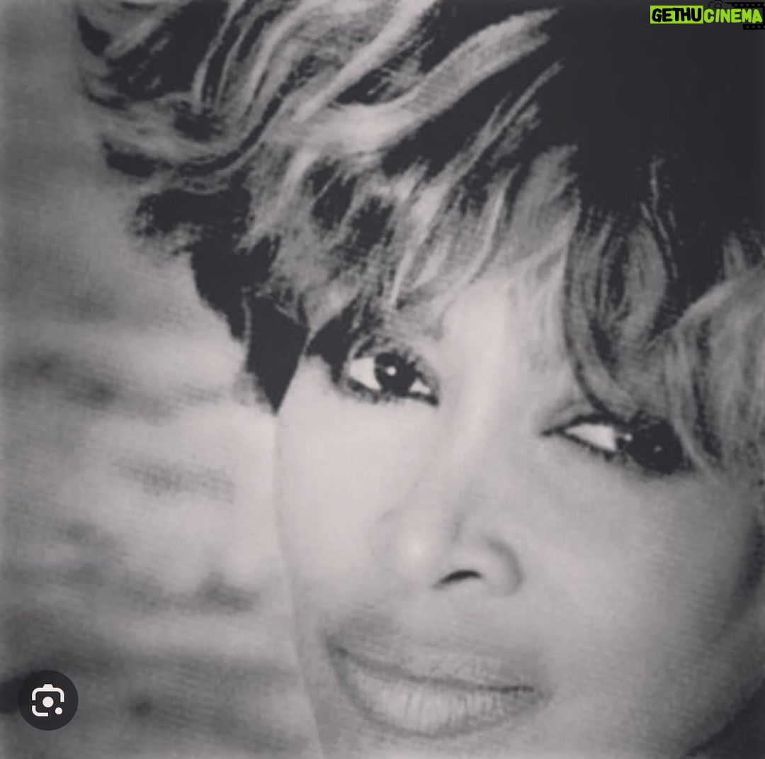 Chris Tucker Instagram - My prayers and love go out to Mrs. Tina Turner’s family. What a Legend and an Icon, she will truly be missed.