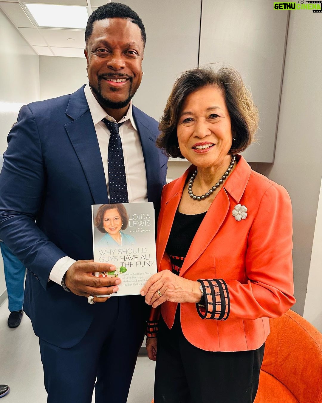 Chris Tucker Instagram - Had a great time at Mrs. Loida Lewis’ Q&A session and book signing. Get her book, “Why Should Guys Have All the Fun,” @loidanlewis and read it. I know you’ll be inspired.