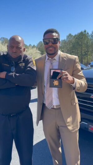 Chris Tucker Instagram - DETECTIVE CARTER, got Deputized last week and I’m arresting EVERYBODY, even bad cops after church. COME SEE ME AT THE FOX THEATRE, IN ATLANTA GA, THIS THURSDAY NIGHT, MARCH 14. Click on the link below for your tickets. https://www.foxtheatre.org/events/detail/christucker2024