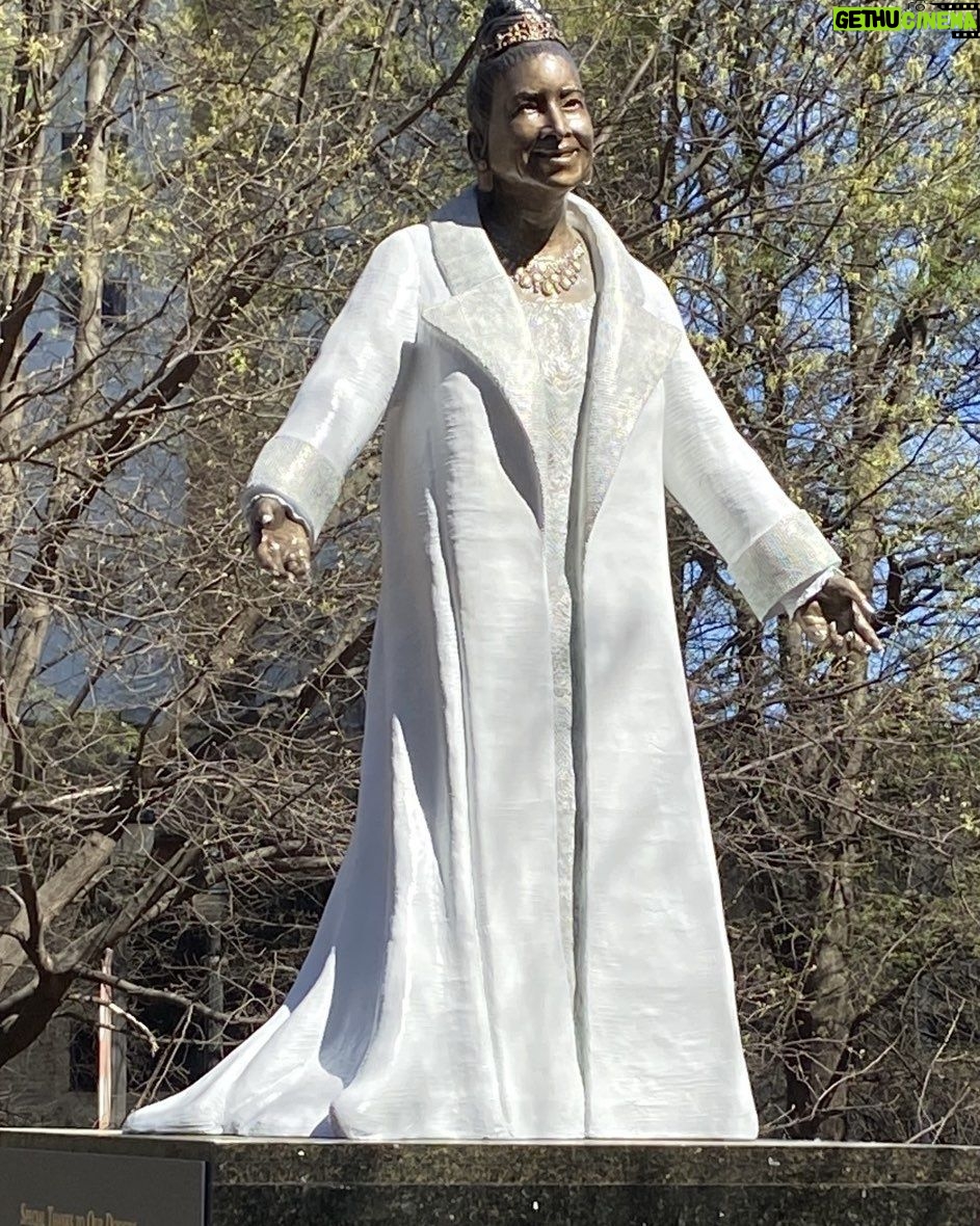 Chris Tucker Instagram - CONGRATULATIONS to Ms. ‘Xernona Clayton,’ for her statue in the middle of Down Town Atlanta.