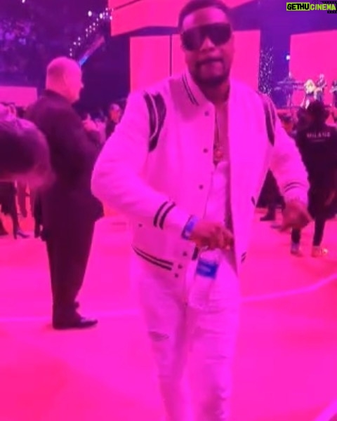 Chris Tucker Instagram - Jammin’ to my song at the NBA ALL STARS half time performance!!!
