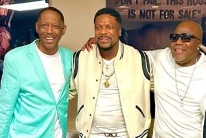 Chris Tucker Instagram - Had a Great time at the, ‘Straight Jokes No Chaser’ show … staring Mike Epps, D. L. Hughley, D. C. Young Fly, Earthquake, Henry Welch & Cedric the Entertainer.