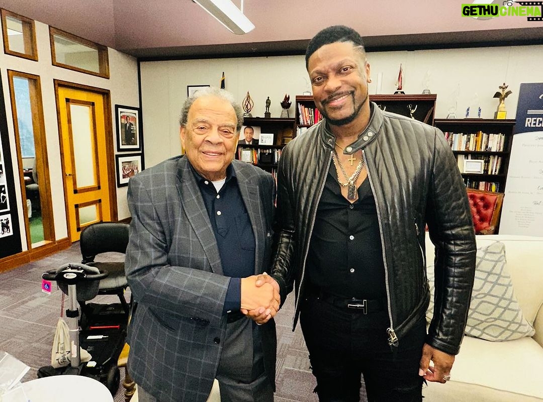 Chris Tucker Instagram - Happy 92nd Birthday Ambassador Young, Iβll never forget our Great Trip through Africa!!! ππΎπβ€οΈπ