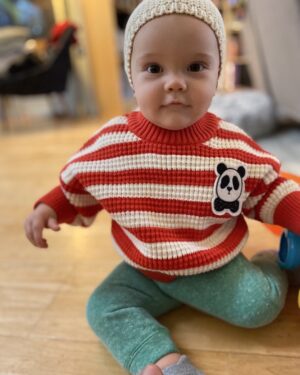 Christina Ricci Instagram - This little dream baby is 1 year old today!!!! ❤️‍🔥❤️‍🔥❤️‍🔥❤️‍🔥❤️‍🔥❤️‍🔥❤️‍🔥 

She’s a gift from the universe. Broke our hearts open wide again 🦄🦄🦄