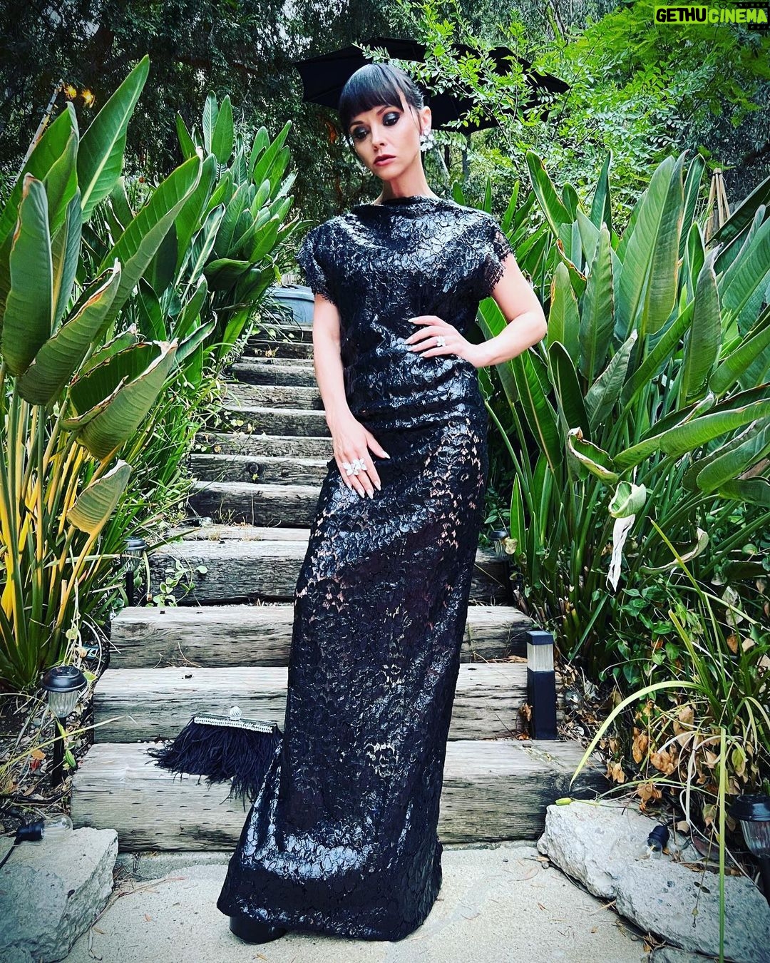 Christina Ricci Instagram - Tonight for @showtime x @paramountplus and @hollywoodreporter Emmys party !!! @marcjacobs ❤️🔥❤️🔥❤️🔥❤️🔥@themarcjacobs @worldofreza @pasqualebruni @mandelkorn @markhamptonhair @allanface @rubyvo_ @nailsbyzola