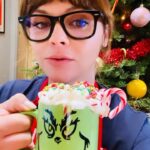 Christina Ricci Instagram - Christmas movies are my passion! 🎅🎅🎅 Cannot wait to watch the Grinch tonight on @freeform during @25Days of Christmas!! 💚💚💚It’s on at 9:20pst/ 8:20c fyi! 🎄🎁🎄🎁 In celebration and anticipation we made these adorable Grinchy mugs with green hot cocoa from a fun DIY kit #freeform sent over! Don't forget to watch all #25daysofchristmas !! #ad