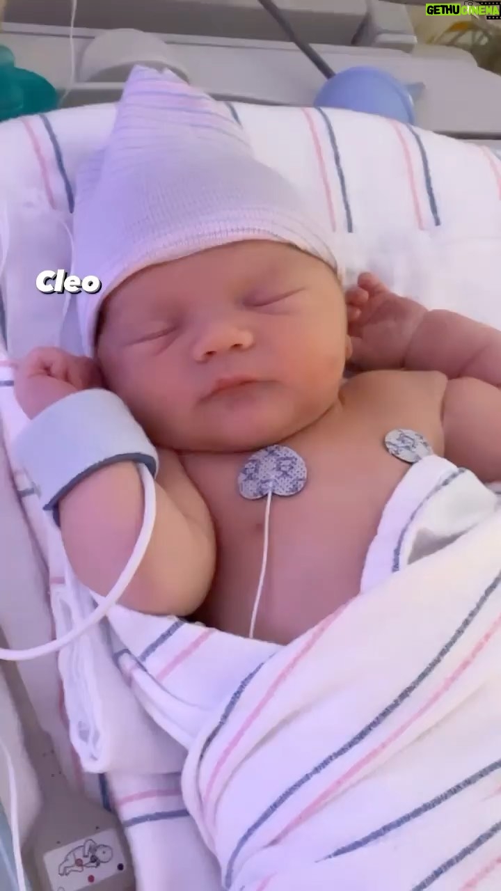 Christina Ricci - 105.6K Likes - Baby Cleo is here ♥️ we are so in love with her ♥️ also she has the most incredible dad imaginable 💕♥️ @markhamptonhair 💕♥️