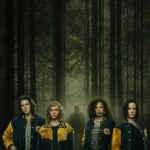 Christina Ricci Instagram - #yellowjackets premieres this Sunday Nov 14th at 10pm on @showtime 🐝🐝🐝 @shoyellowjackets 🦌🔪🦌🔪💀