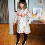Christina Ricci Instagram - Press Day for Yellowjackets 🐝🐝🐝 Full look @oneof_ny 💐🥼 #33weekspregnant 🎃 HMU @markhamptonhair ♥️ @lady_larson @shoyellowjackets @showtime